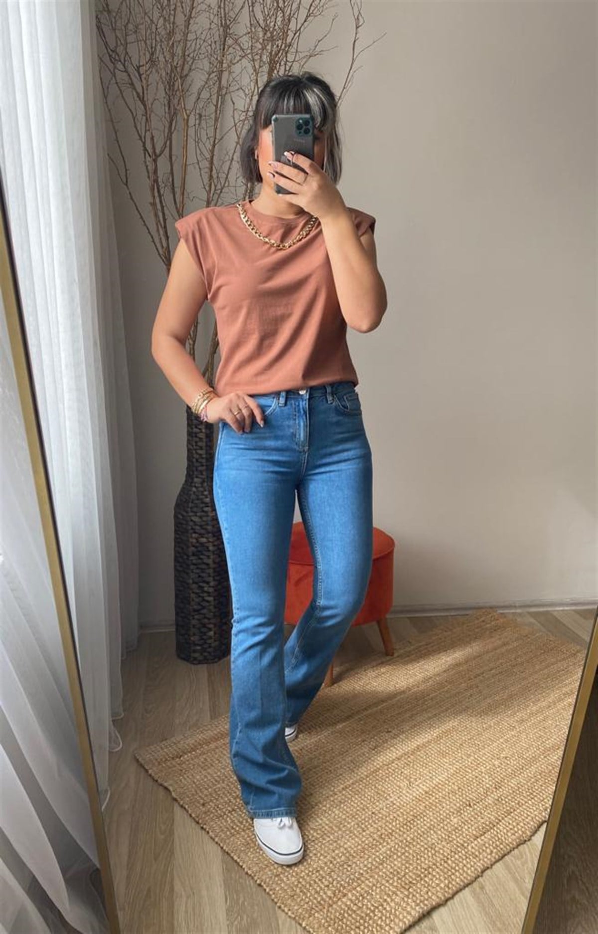 Pamuklu kolyelı tshırt
