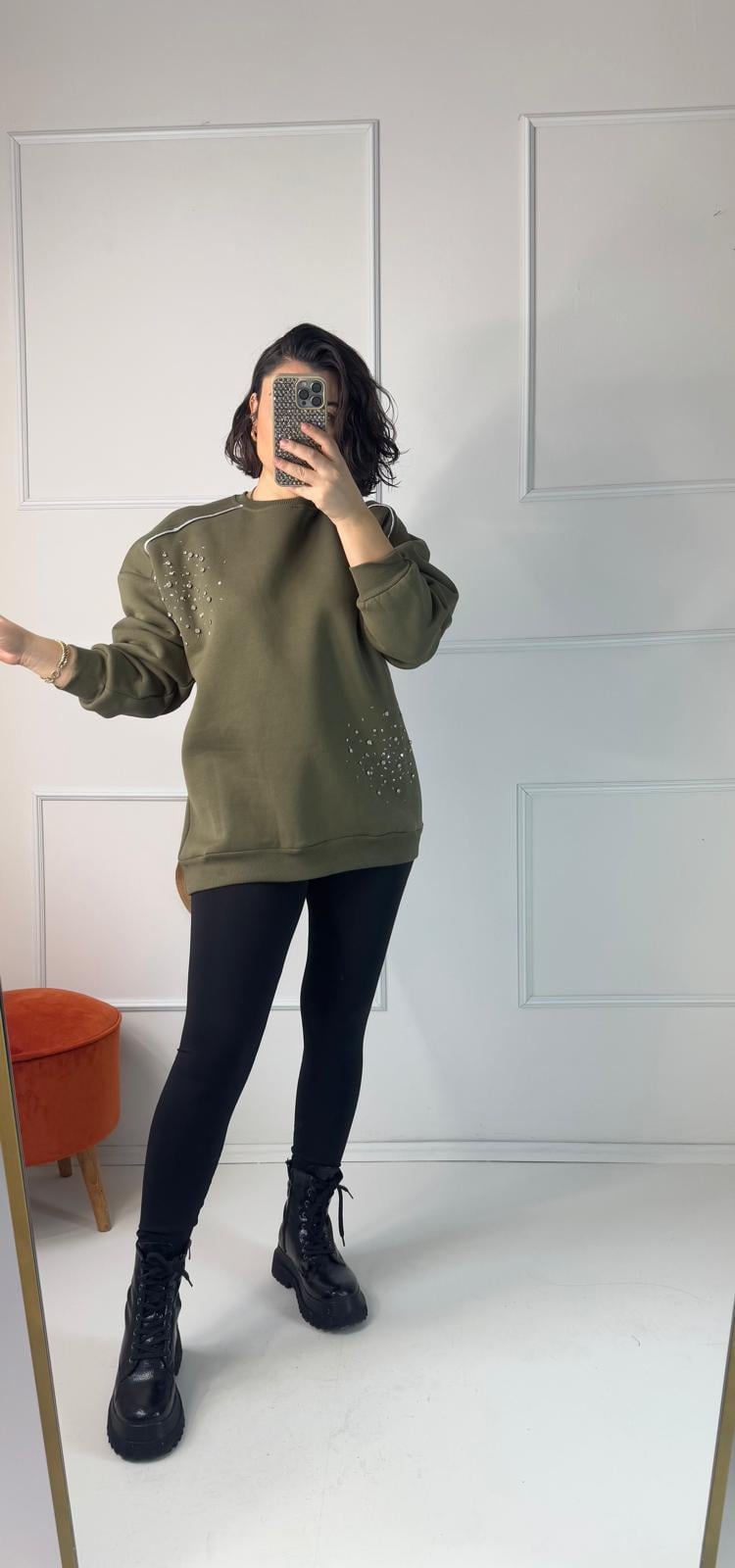 Taslı sweat