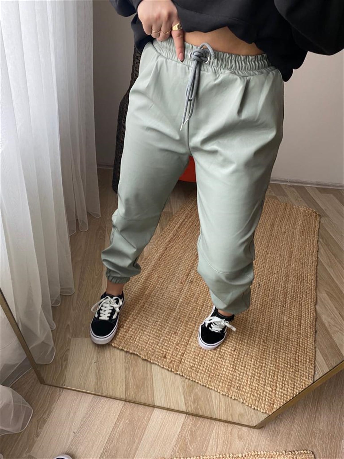 Pacası lasstıklı ıcı sıyırma sardonlu derı pantalon