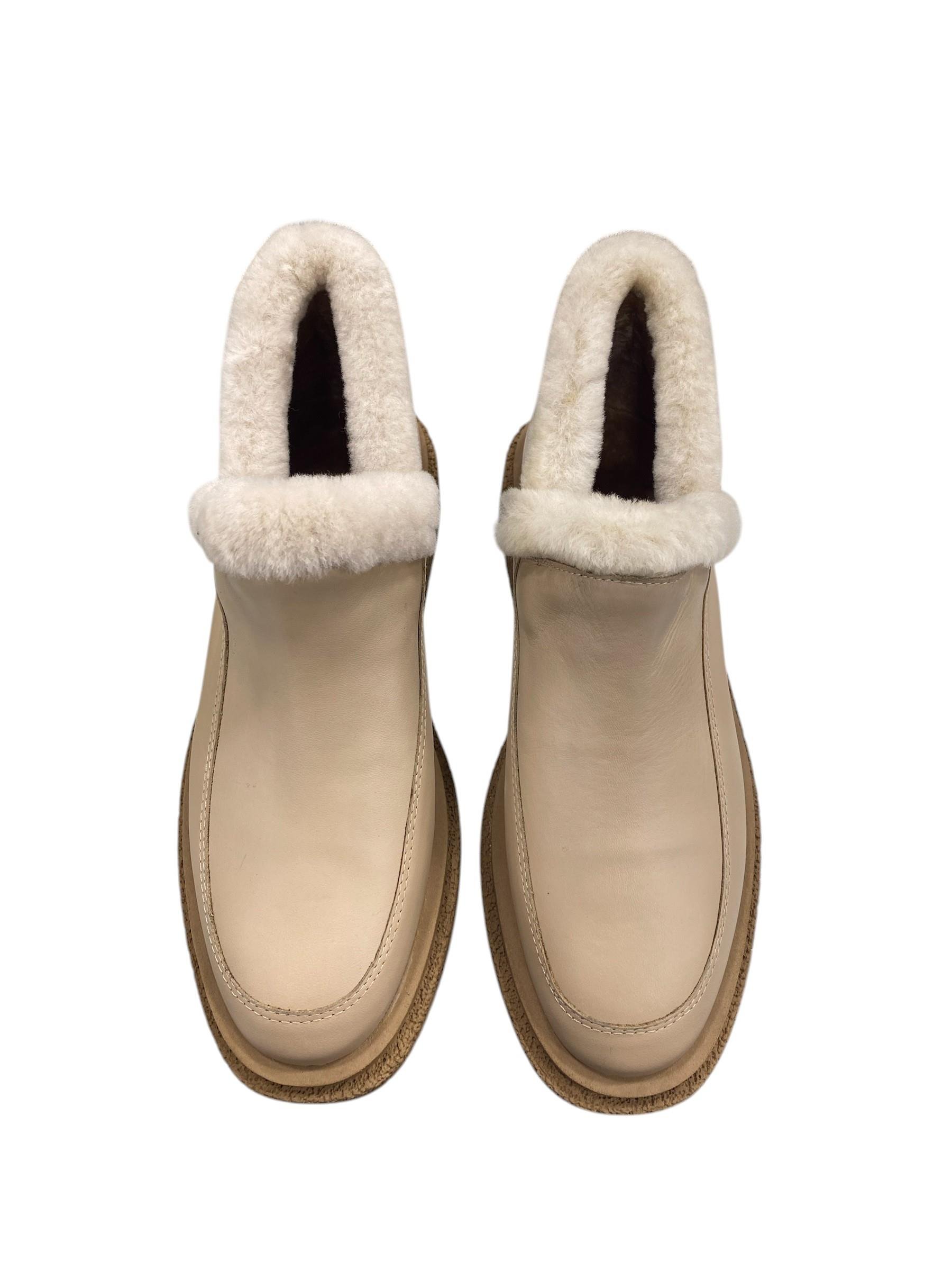 Kadın Kalın Tabanlı Günlük Bot