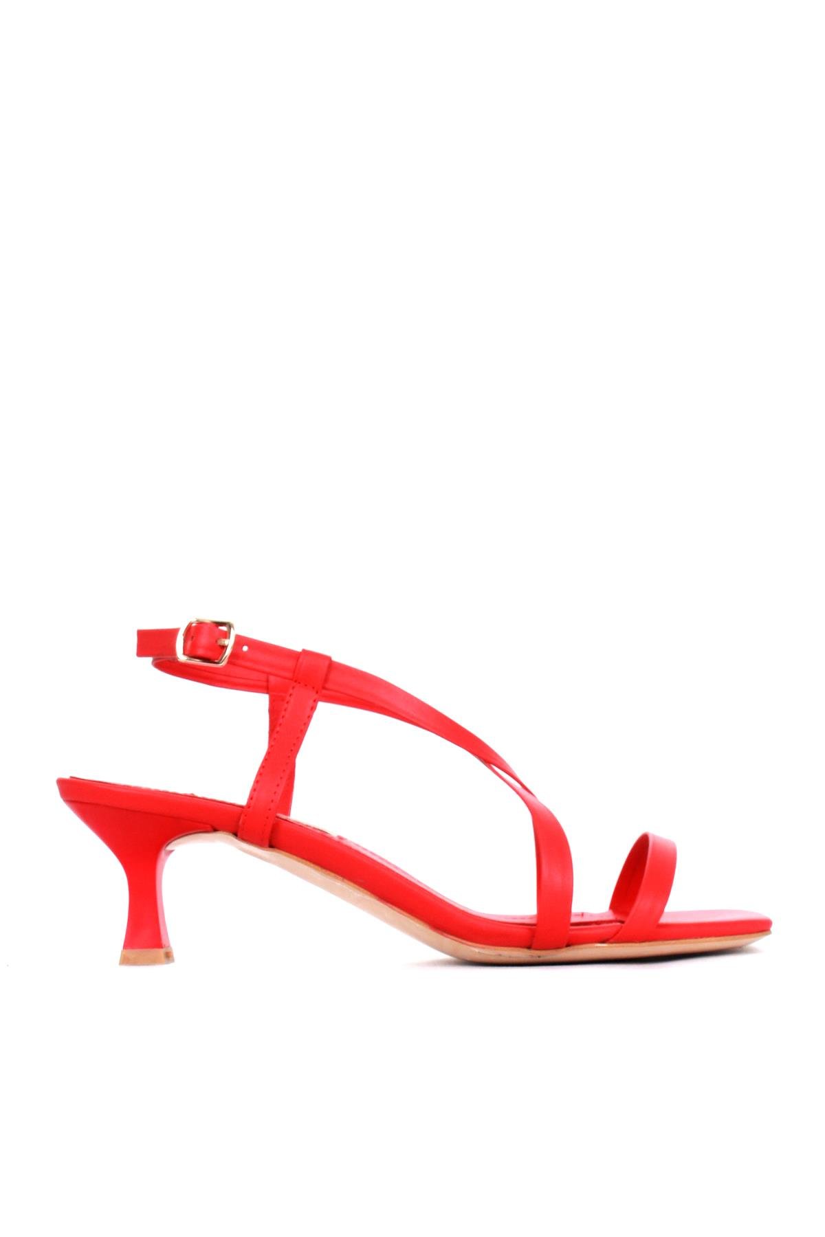Kadın İnce Topuklu Sandalet