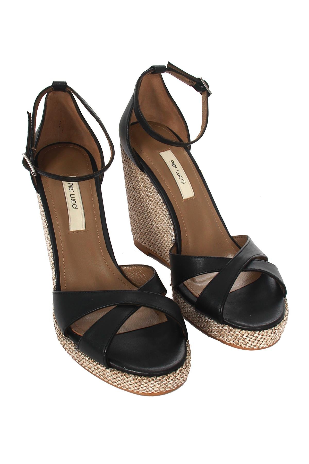 Kadın Dolgu Topuk Sandalet