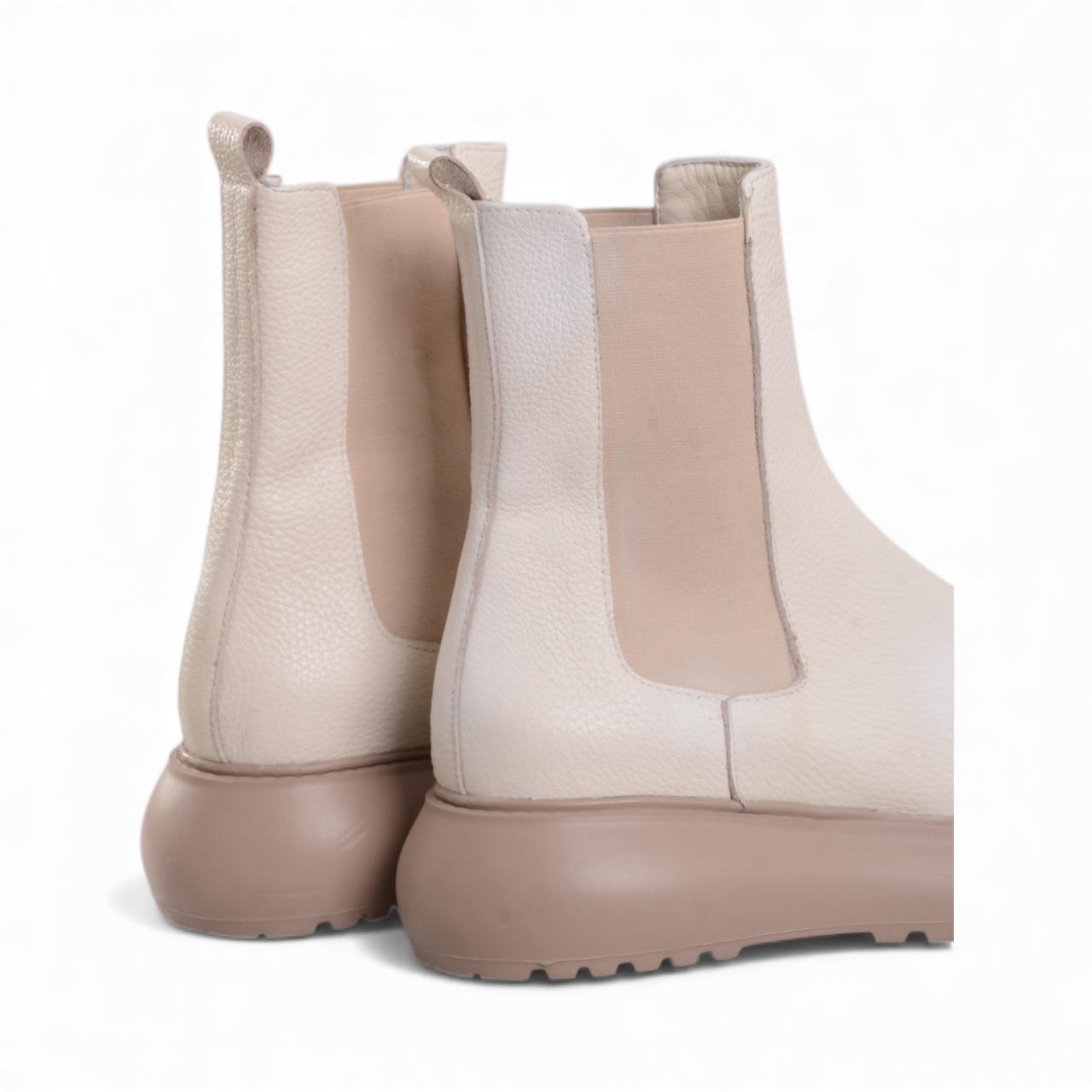 Kadın Chelsea Günlük Bot