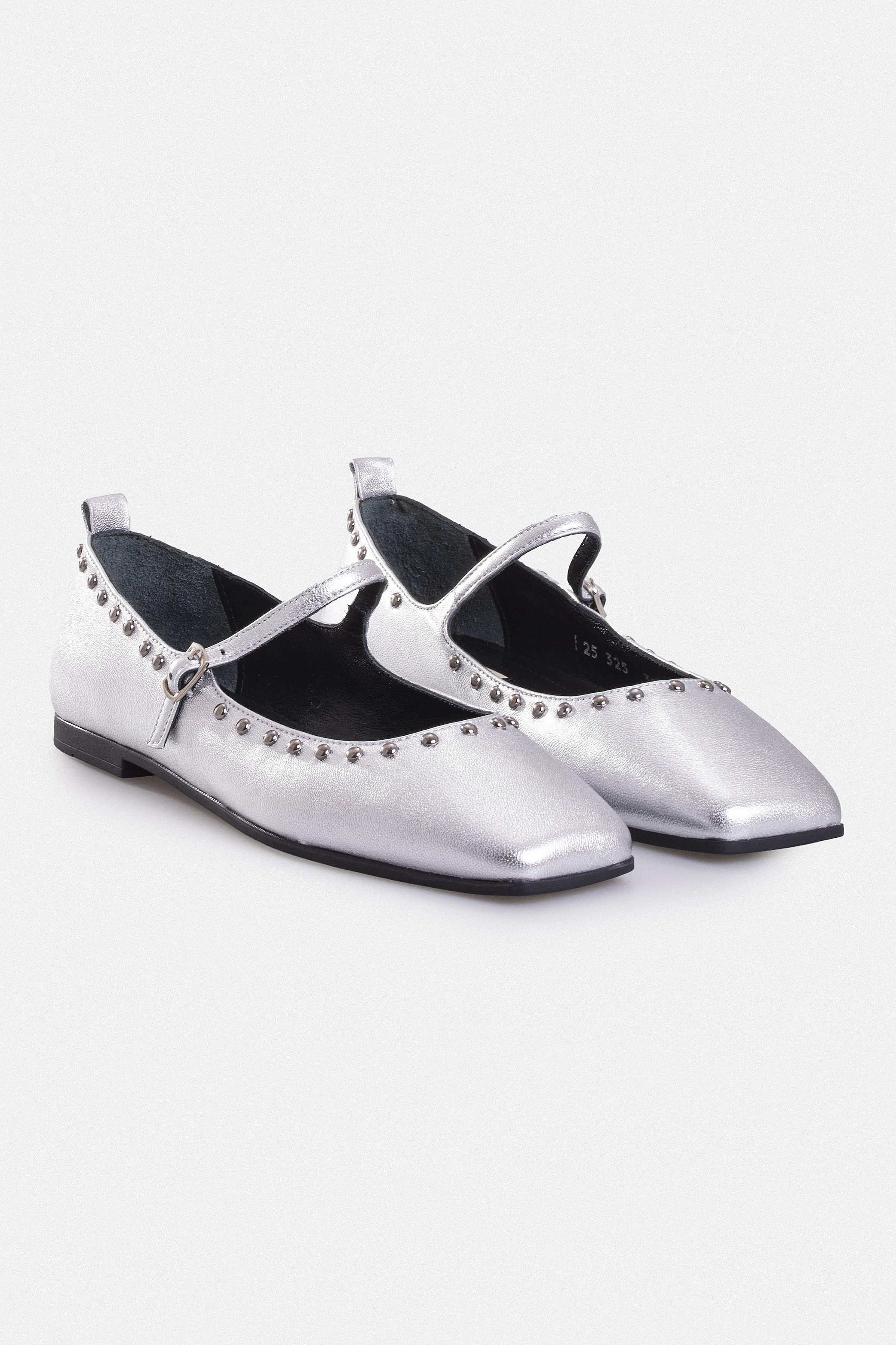 Kadın Tokalı Düz Babet Ayakkabı