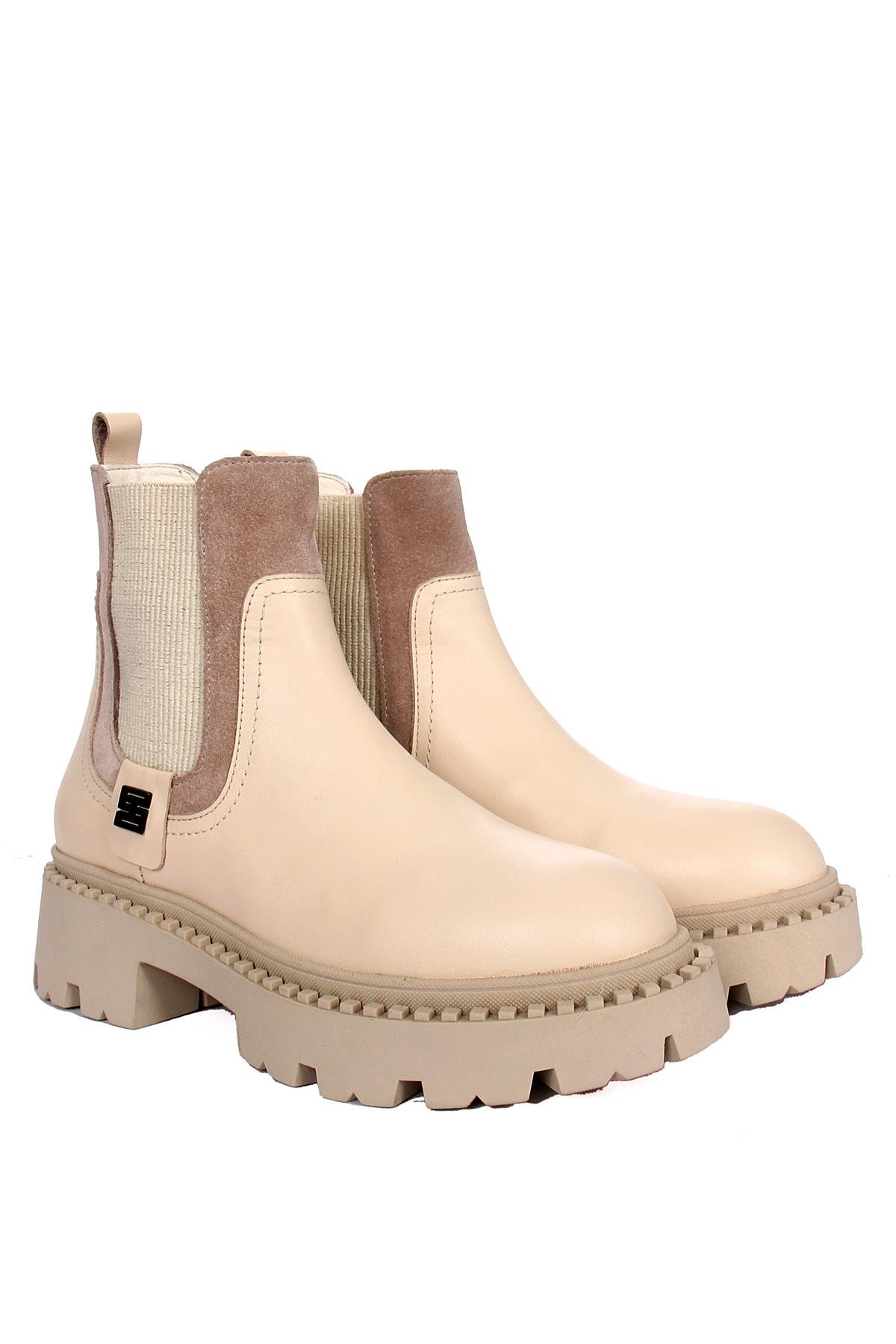 Kadın Chelsea Günlük Bot