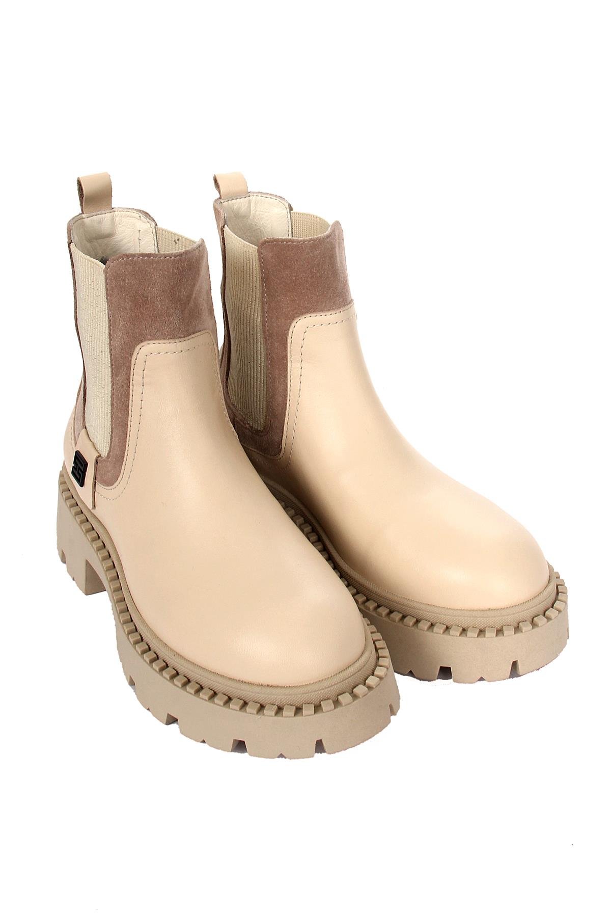 Kadın Chelsea Günlük Bot