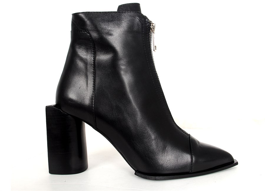 MARNAİ SİYAH KADIN BOT