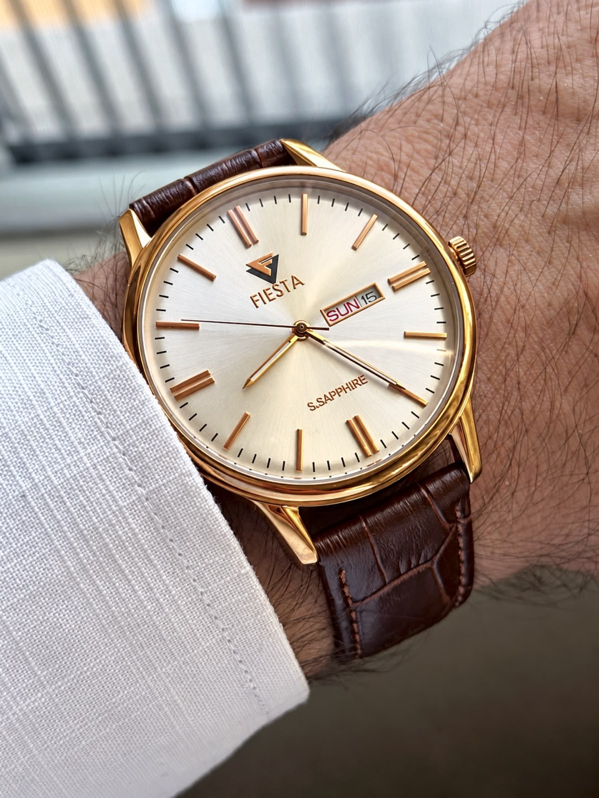 Fiesta Elegante Erkek Saati Çift Takvimli Beyaz Kadran Rose Gold Kasa
