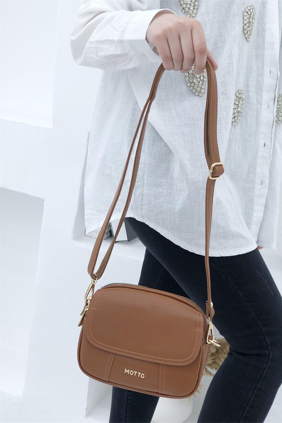 Bölmeli Günlük Askılı Kadın Çanta Taba 1325