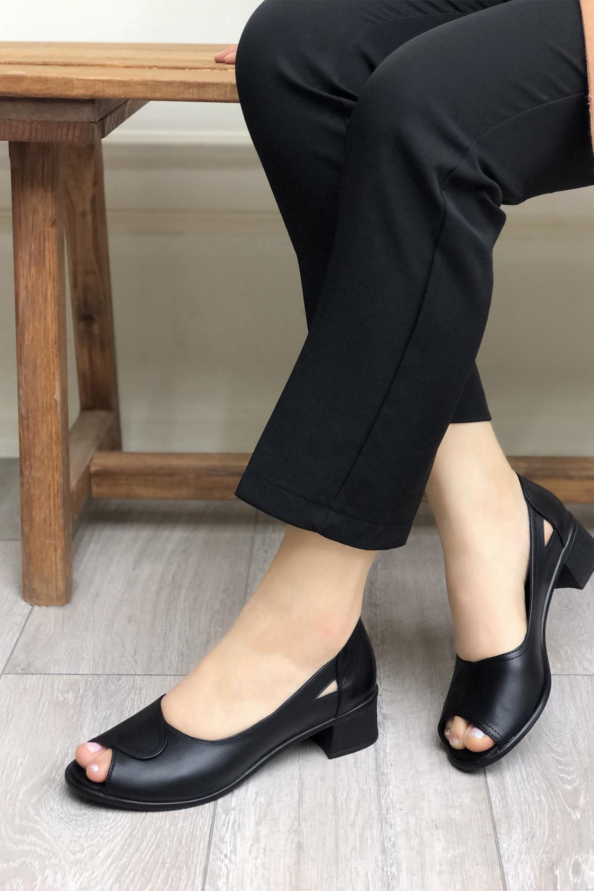 Cityzen 5504  Kadın Deri Sandalet Siyah