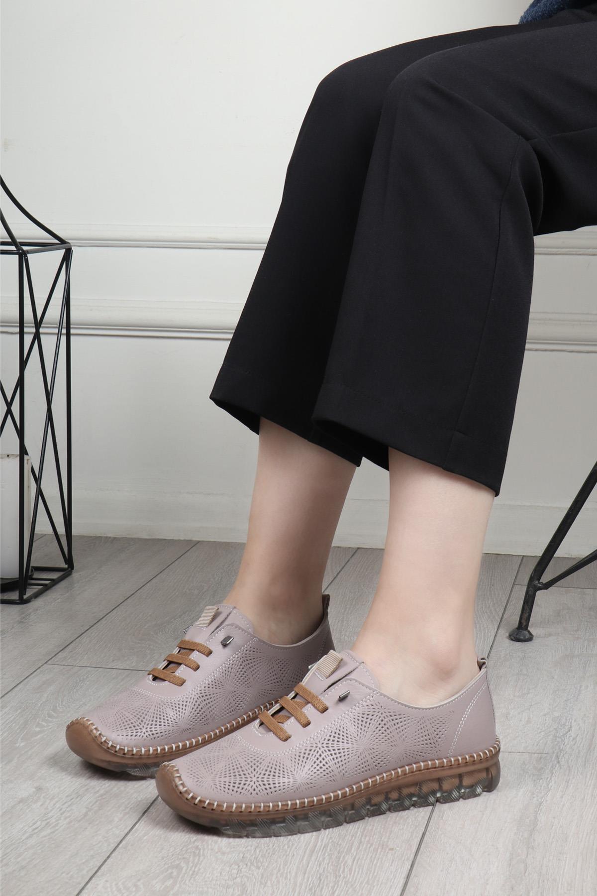 Gessi 2011 25Y Desenli Deri Kadın Ayakkabı Vizon