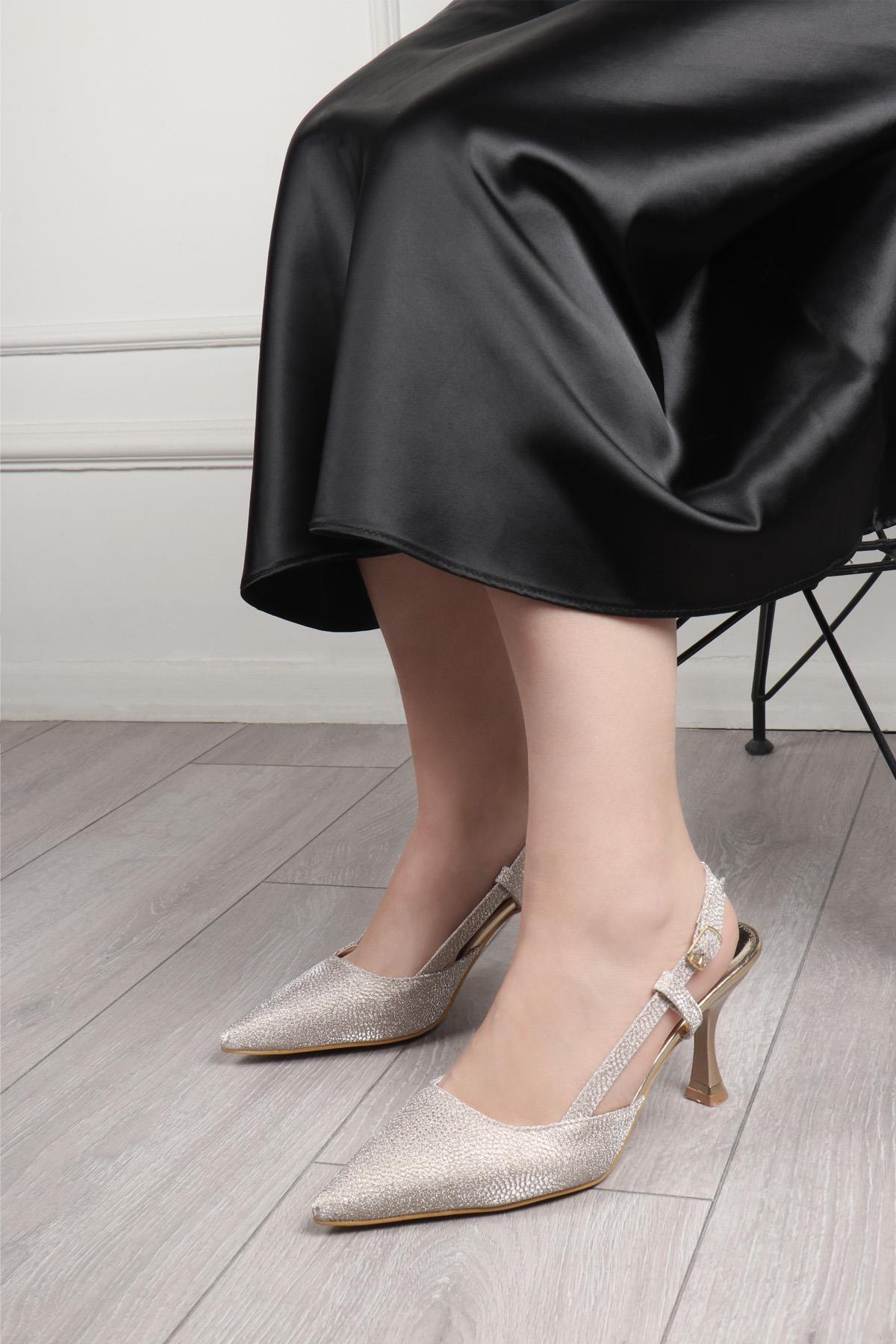 My Bella 25Y SP-701 Arkası Açık Kadın Ayakkakbı Altın Nokta