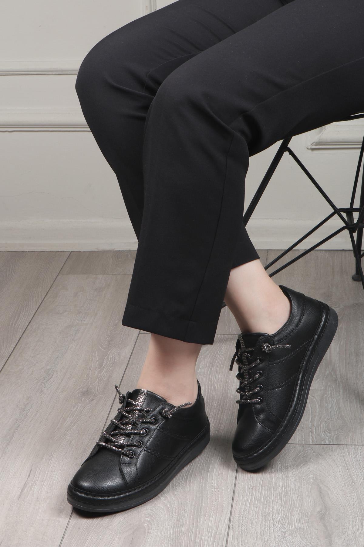 My Bella BH-3210 Bağcıklı Kadın Ayakkabı Siyah