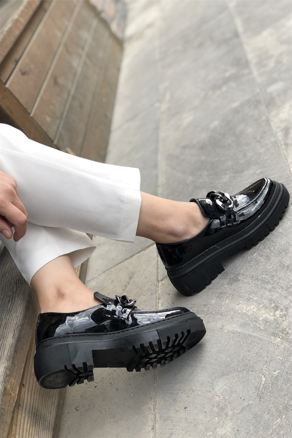 Zincirli Loafer Günlük Yüksek Taban Kadın Ayakkabı Siyah Kırışıkrugan  Felicity | My Bella Shoes
