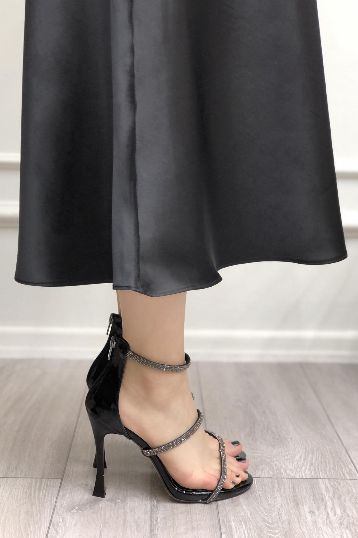 My Bella Matmazel Kadeh Topuklu Kadın Ayakkabı Siyah Rugan