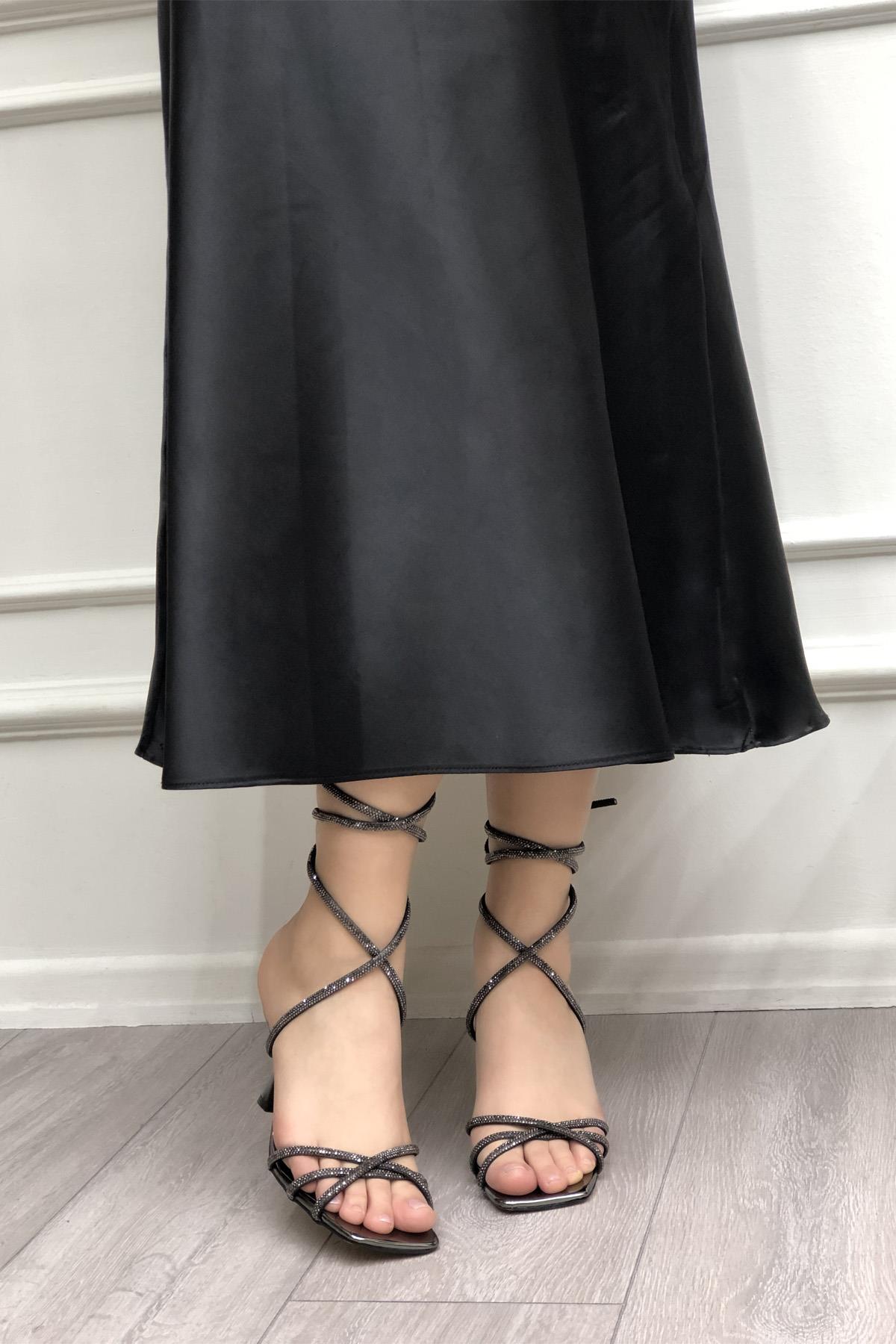 My Bella SH-BLK13 Taşlı Kadın Sandalet Platin Ayna