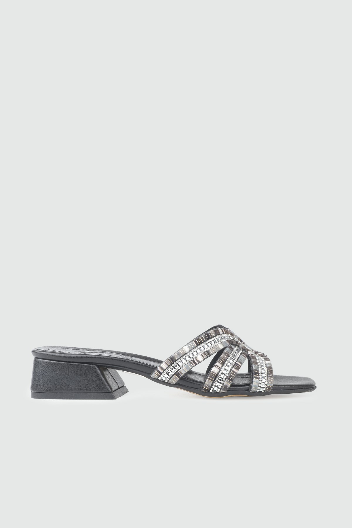 My Bella STY-1205 26Y İşlemeli Kadın Terlik Siyah