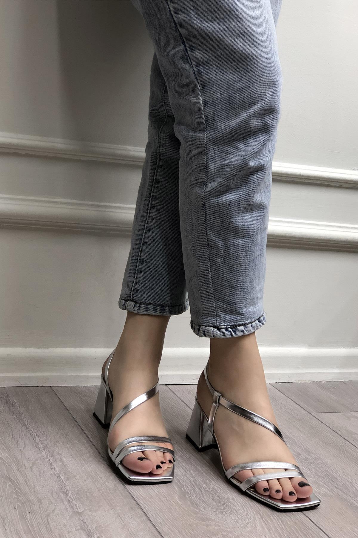 My Bella STY-498 Kadın Terlik Gümüş