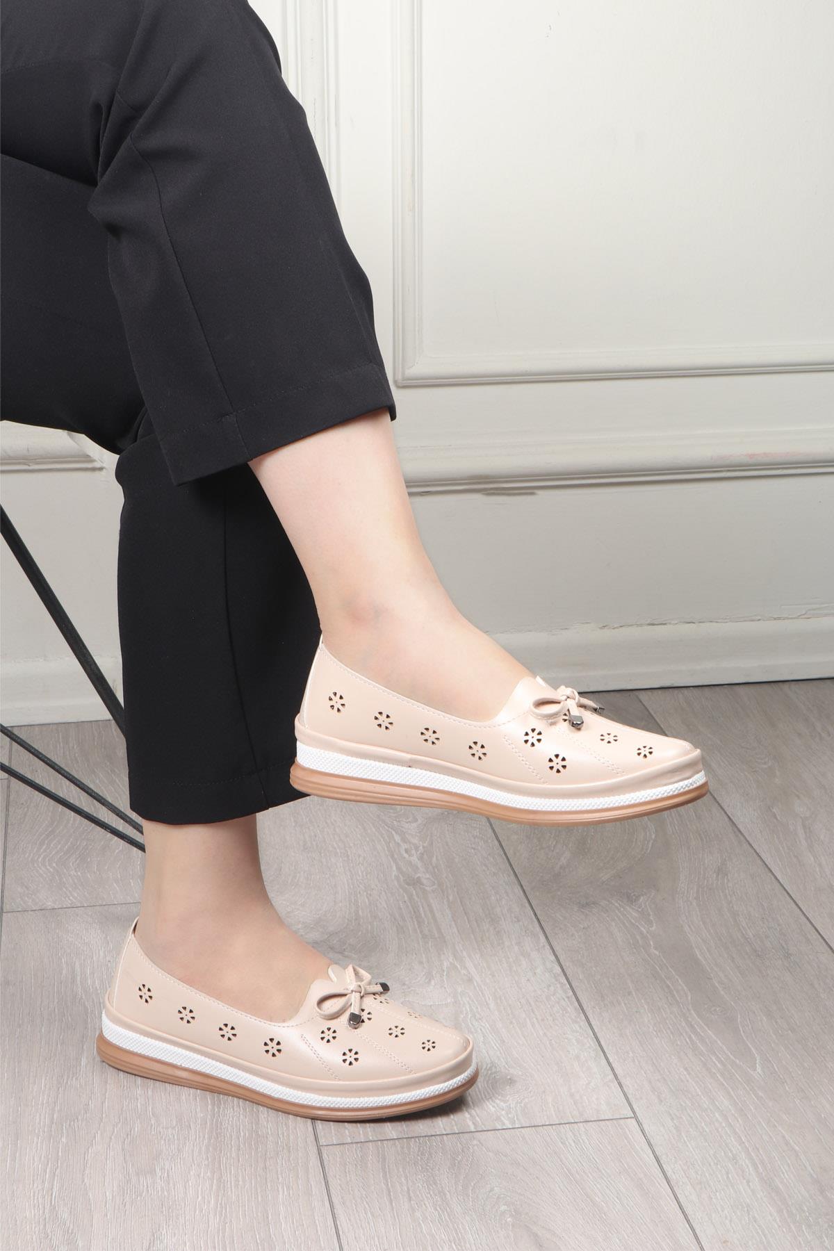 Wanetti 24-401 Termo Atom Kadın Ayakkabı Krem