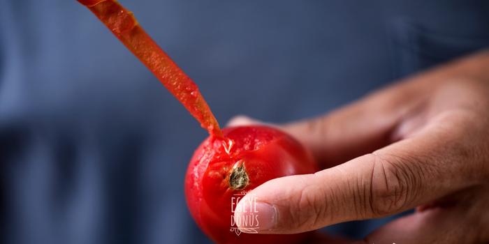 domates kabuğu soyma