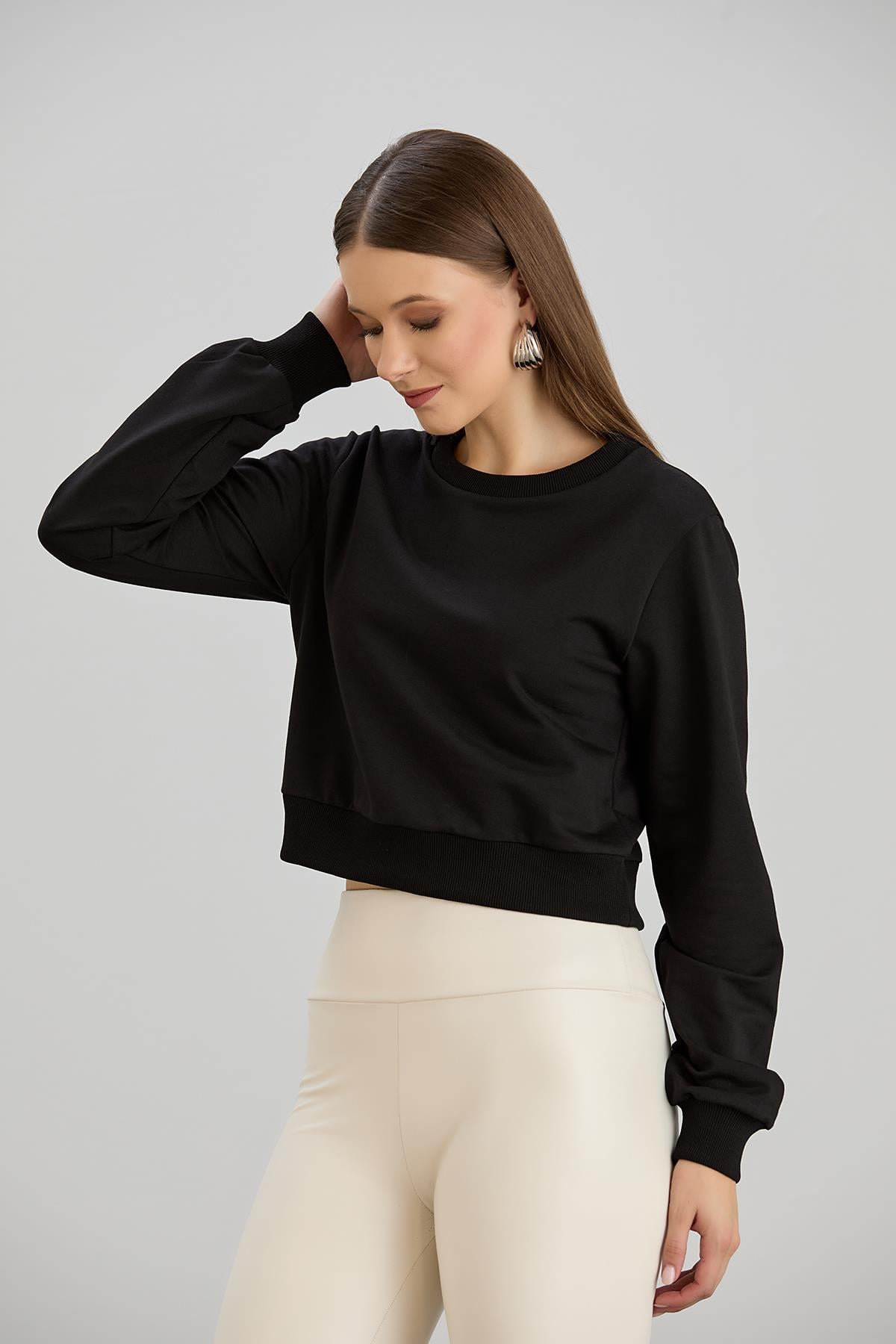 bisiklet yaka iki iplik crop swet Siyah