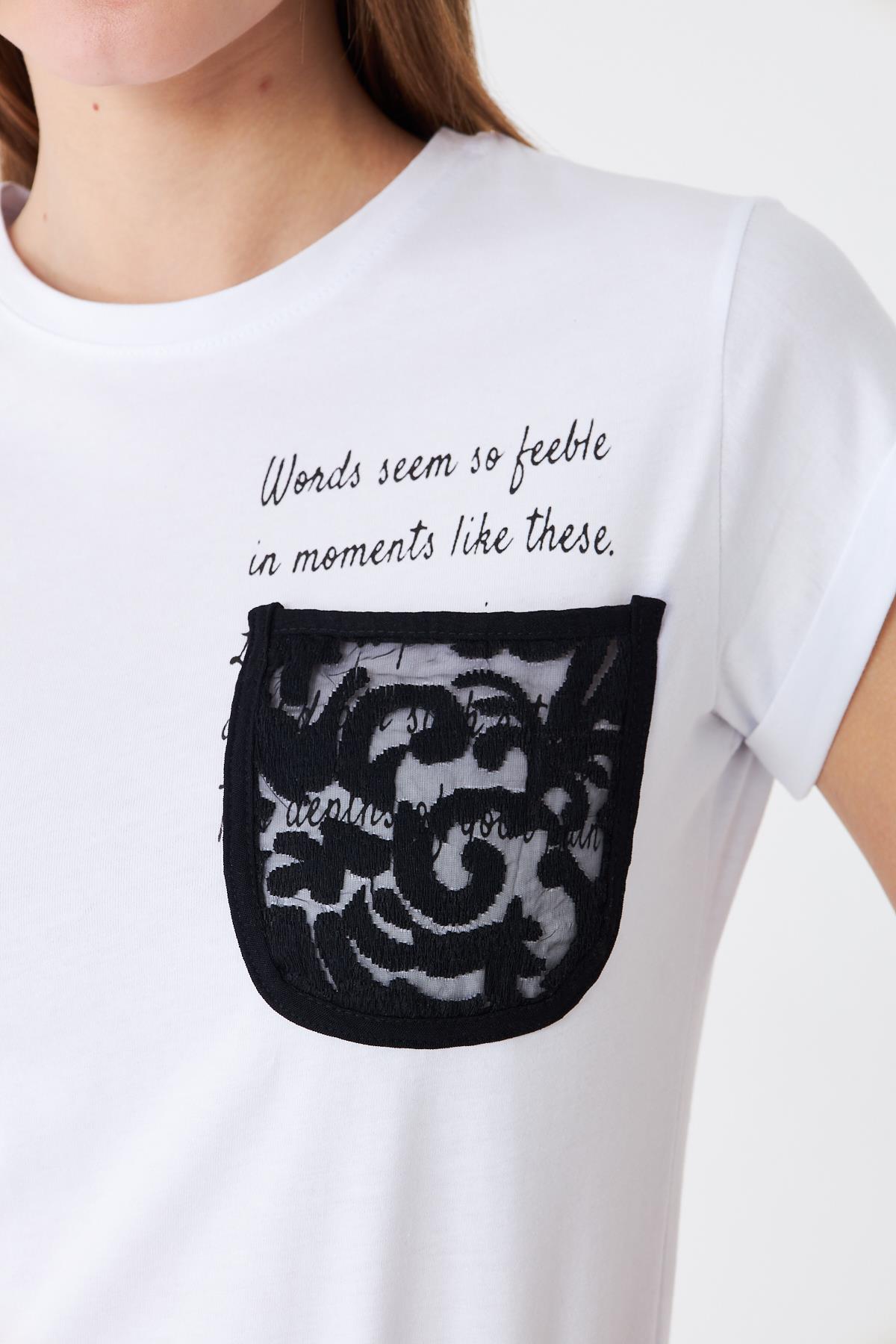 Dantel Cepli Yazı Baskılı Katlama Kollu Tshirt Ekru