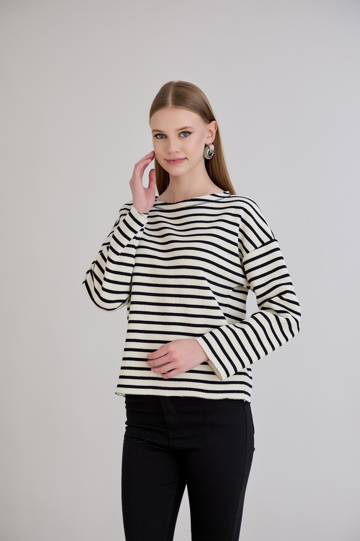 Dikiş Detay Çizgili Sweatshirt Siyah