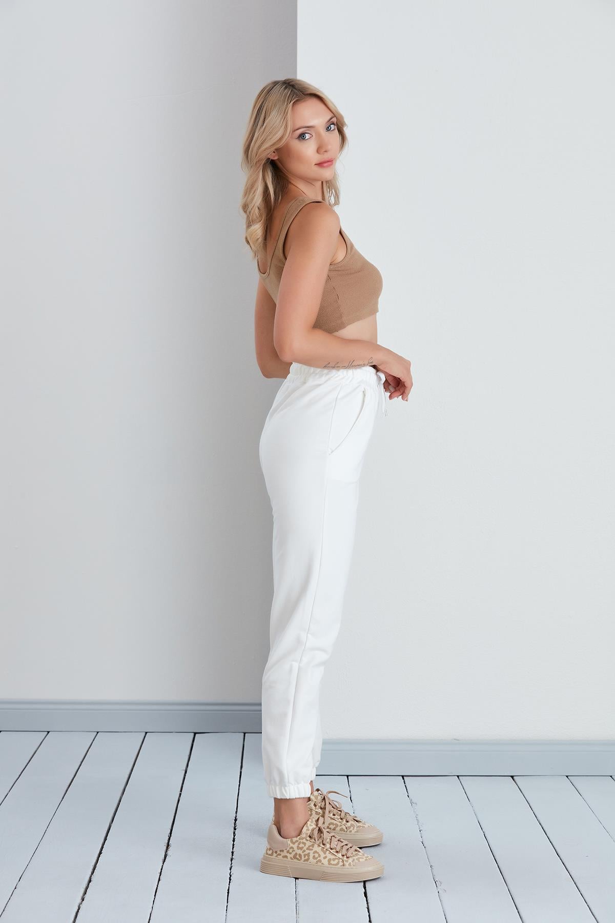 Düz Model Lastikli Paça Penye Eşofman Altı Ekru