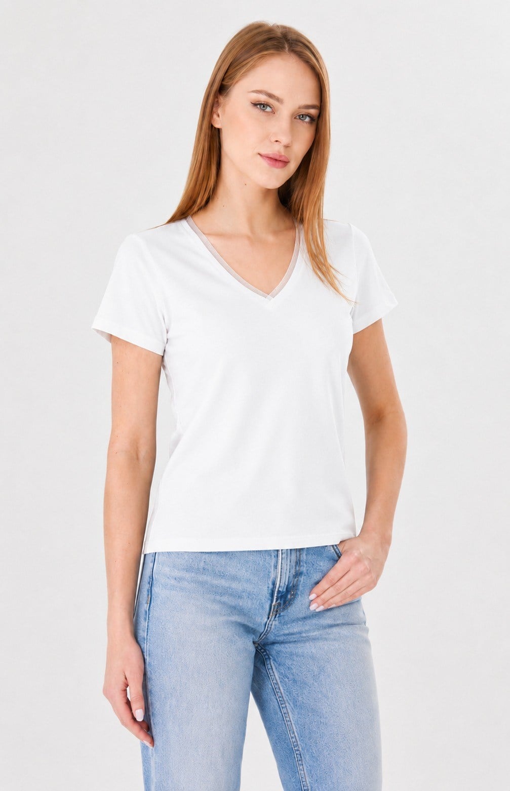 547 - V Yaka Tshirt Ekru