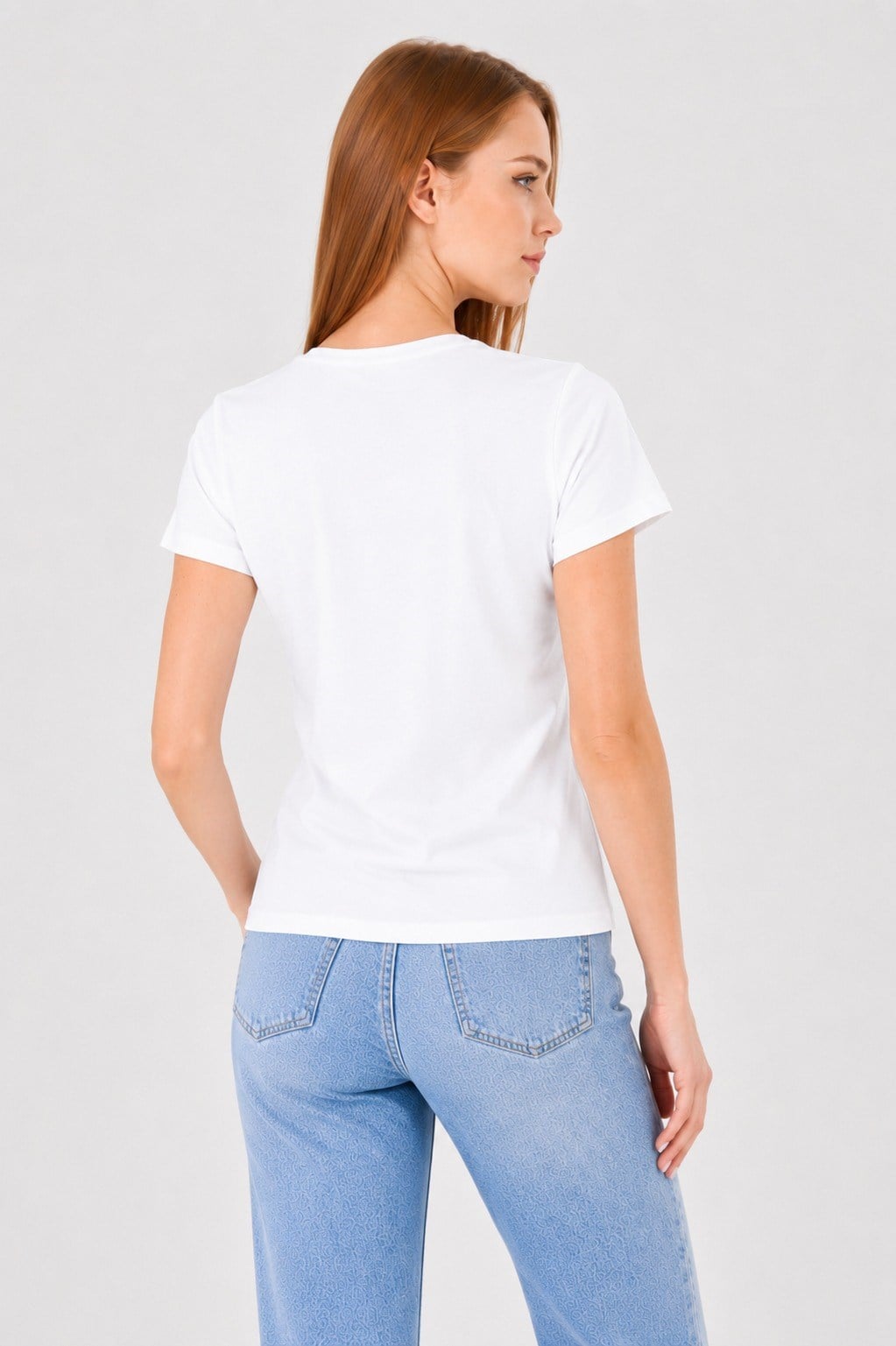 547 - V Yaka Tshirt Ekru