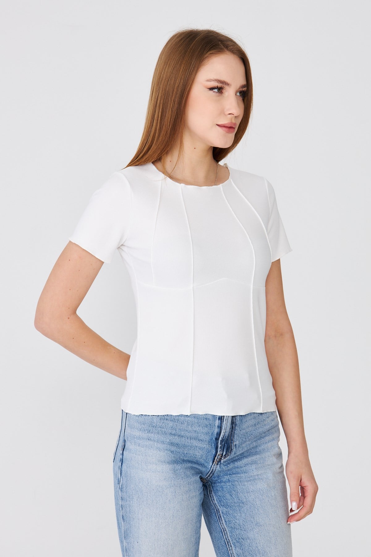 Korset Görünümlü Dikiş Detaylı Fitilli Basic Tshirt Beyaz