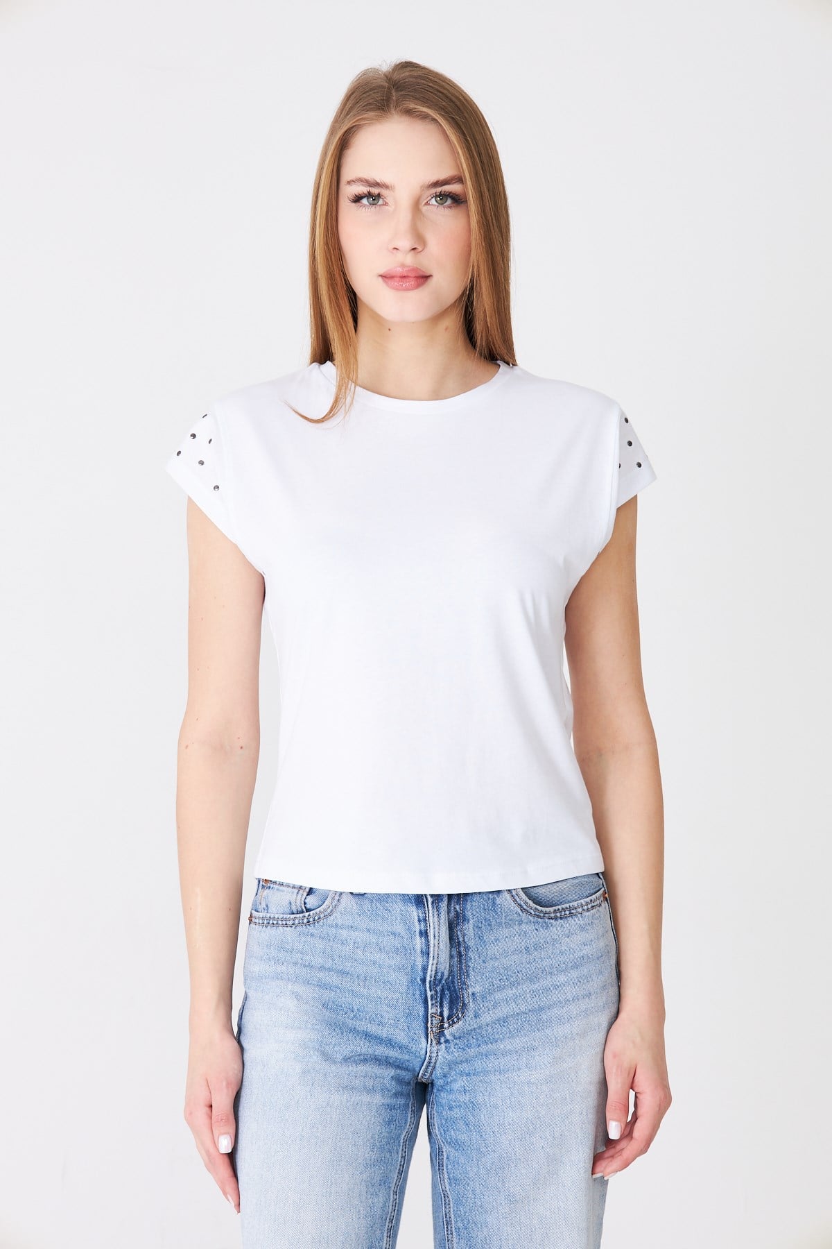 Taş Detaylı Düşük Kollu Rahat Kalıp Basic Tshirt Ekru
