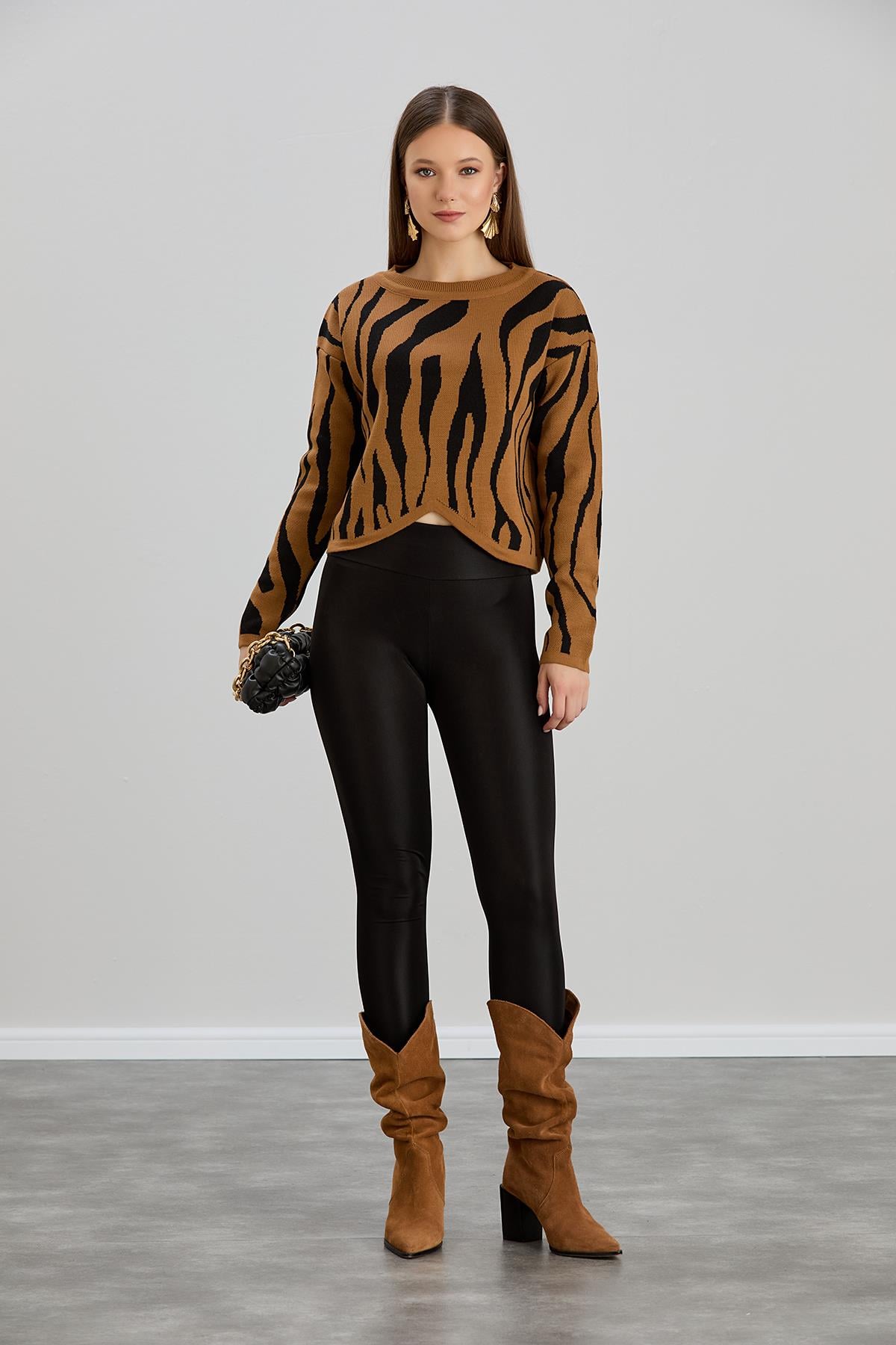 Zebra Desenli Kazak Toprak