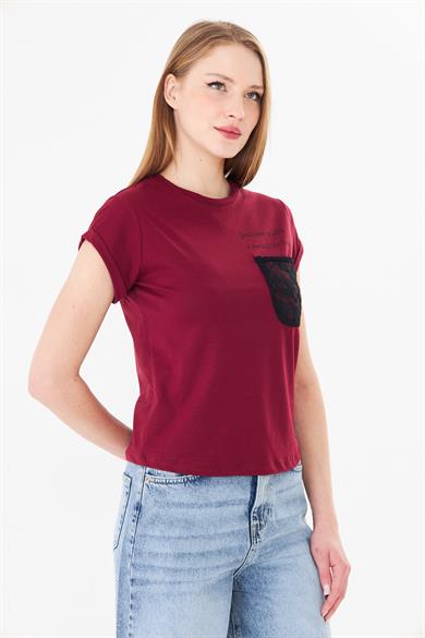 Dantel Cepli Yazı Baskılı Katlama Kollu Tshirt Bordo
