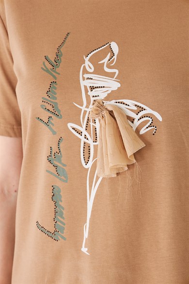 Eteği Tül Detaylı Silüet Baskılı Basic Tshirt Kapiçino
