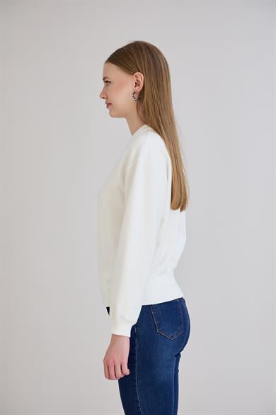 Eteği Üç Düğmeli Sweatshirt Ekru