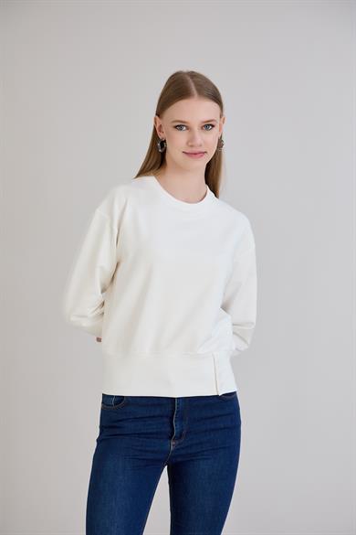 Eteği Üç Düğmeli Sweatshirt Ekru