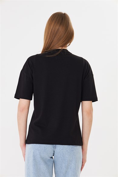 Gül Baskılı Rahat Kalıp Basic T-Shirt - Siyah