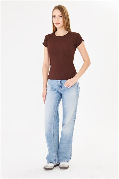 Karpuz Kollu Bürümcük Dokulu Fit Basic Tshirt Kahverengi