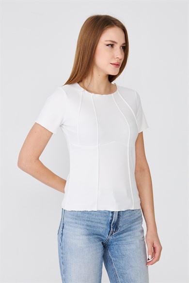 Korset Görünümlü Dikiş Detaylı Fitilli Basic Tshirt Beyaz