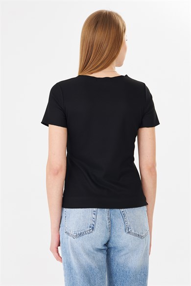 Korset Görünümlü Dikiş Detaylı Fitilli Basic Tshirt Siyah