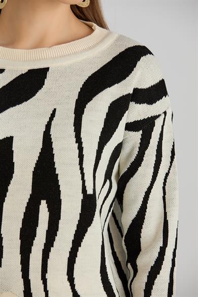Zebra Desenli Kazak Ekru