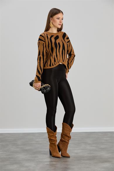 Zebra Desenli Kazak Toprak
