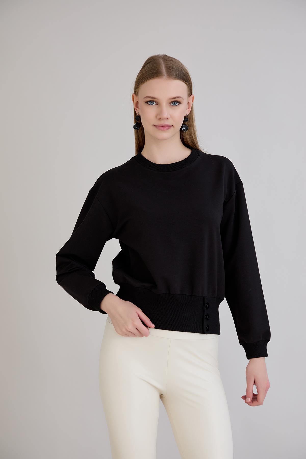 Sortie CollectionEteği Üç Düğmeli Sweatshirt Siyah