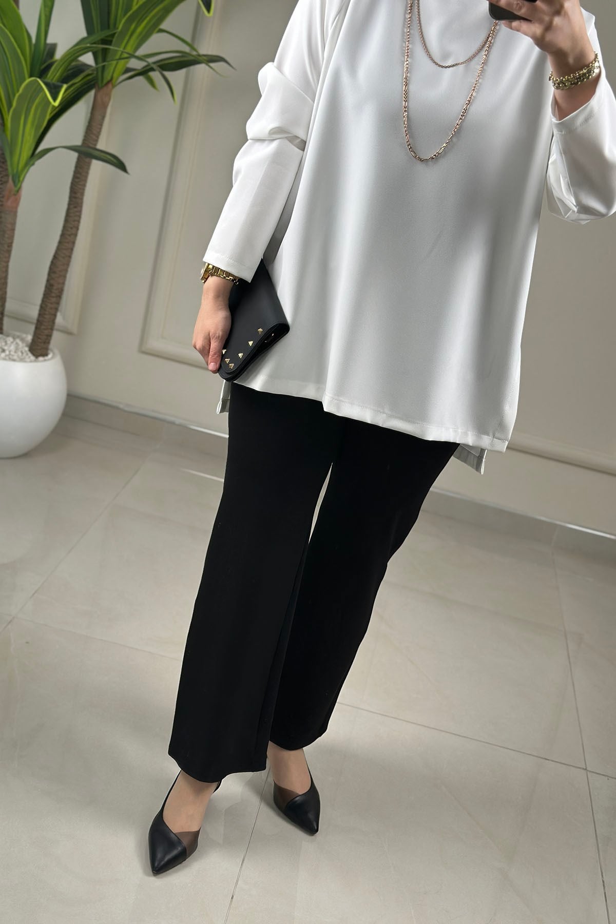 Tesettür PantolonBeli Lastikli Likralı Kadın Pantolon Siyah AVZ 2602