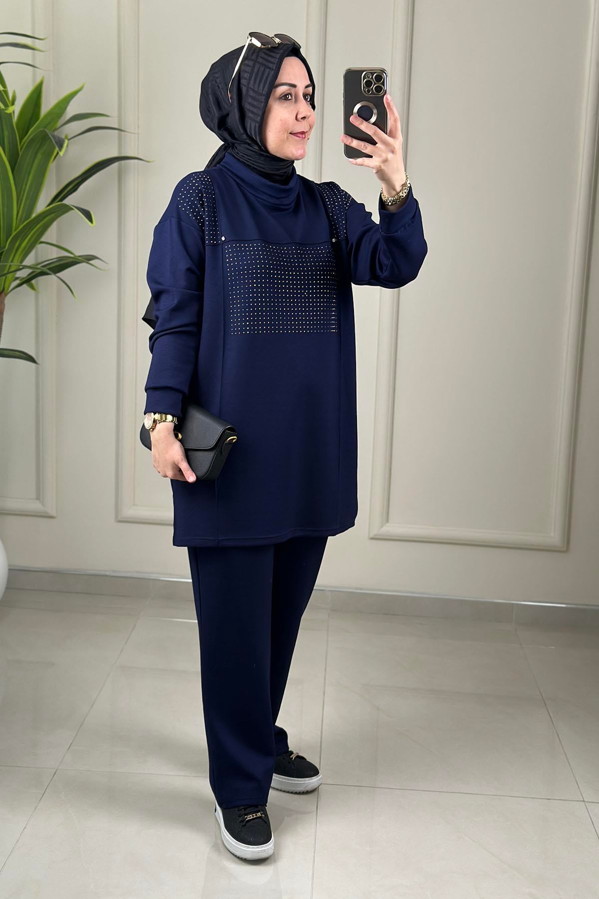Tesettür Pantolonlu TakımDüşük Omuz Önü Taş Detaylı Tunik ve Pantolon Kadın İkili Takım Lacivert GNR 246