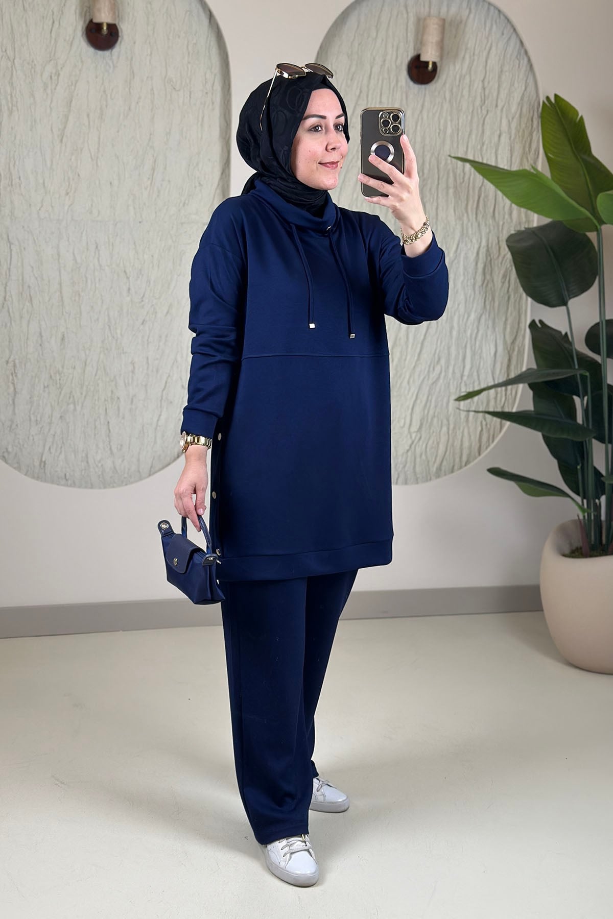 Tesettür Pantolonlu TakımDüşük Omuz Yanı Zımba Detaylı Tunik ve Pantolon Kadın İkili Takım Lacivert GNR 261