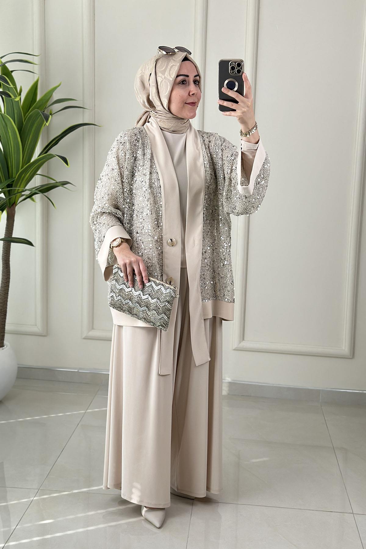 Tesettür Pantolonlu TakımÖnü Düğmeli Pul Payetli Ceket-Bluz ve Pantolon Kadın Üçlü Takım Bej QSH 6492