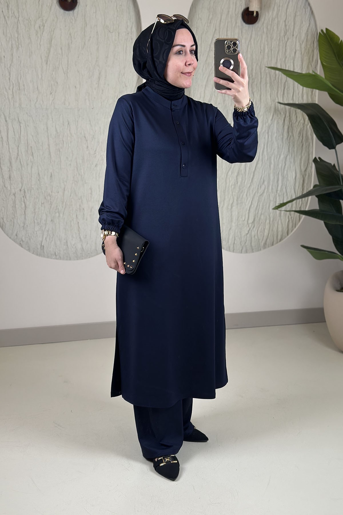 Tesettür Pantolonlu TakımÖnü Yarım Düğmeli Kol Ribanalı Uzun Tunik ve Pantolon Kadın İkili Takım Lacivert KADO 268186