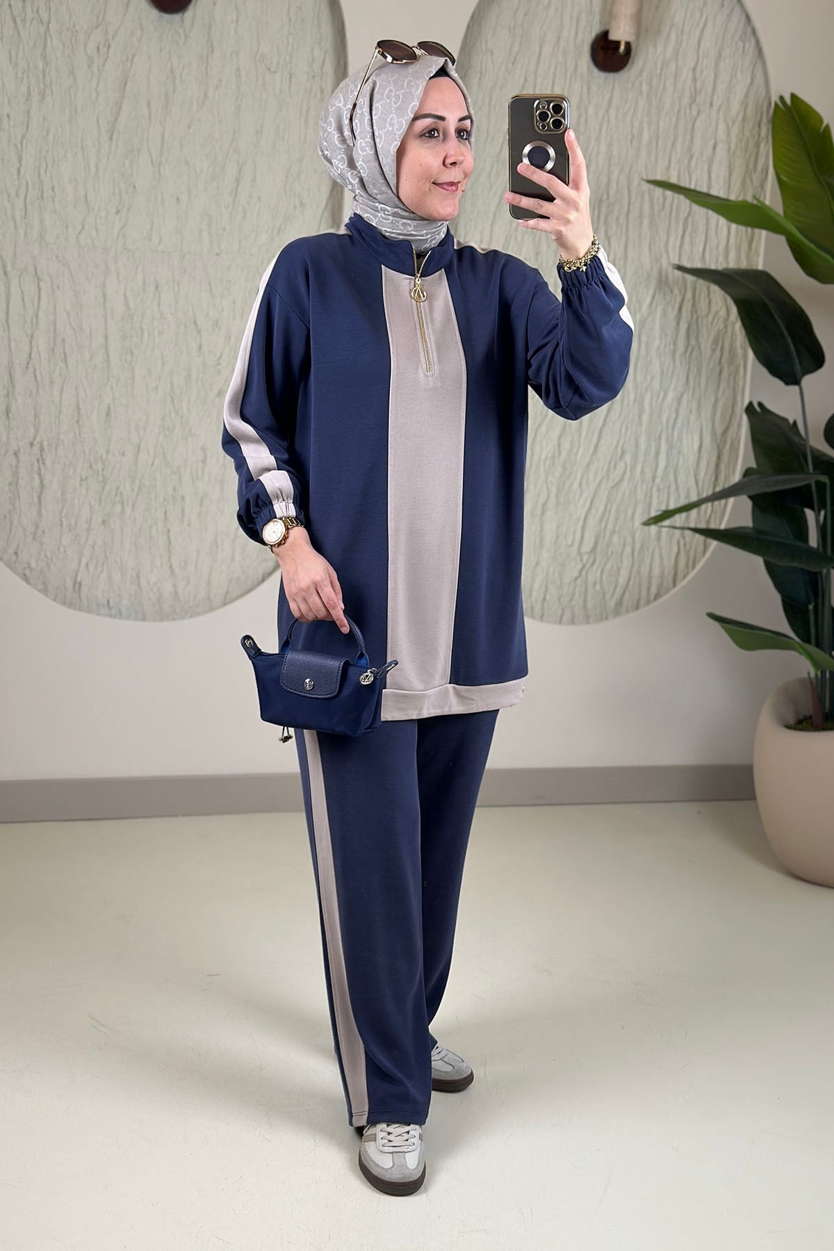 Tesettür Pantolonlu TakımPike Kumaş Renk Garnili Tunik ve Pantolon Kadın İkili Takım Açık Lacivert GNR 264 